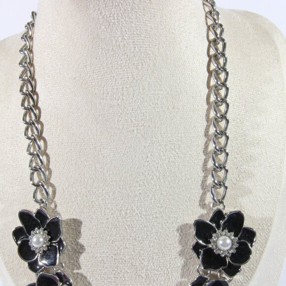 Silver-Tone Necklace with Black Flowers with Faux Pearls and Clear Rhinestones - Picture 5 of 10